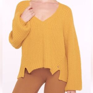 Savage x Fenty By Rihanna Fuzz Fit Knit VNeck Honeycomb Yellow Sweater Women 2XL